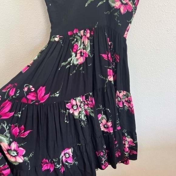 Trashy Dress Diva Bonita in Magenta Floral, rayon crepe de chine - Picture 5 of 7